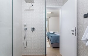 Casa, fumadors | 4 dormitoris 