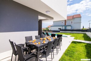 Villa | 5 bedrooms - Kastel Two in Ka tel Kambelovac (Kastela)