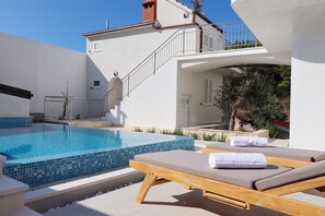 Villa | 6 bedrooms - Green Bay in Vela Luka (Vela Luka)