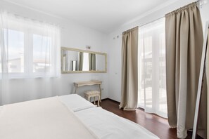 Casa, para fumadores | 3 habitaciones 