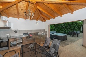 Villa | 4 bedrooms - Buroli in Buroli With 4 Bedrooms and 4 Bathrooms (Buje)