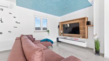 House, Smoking | 3 bedrooms