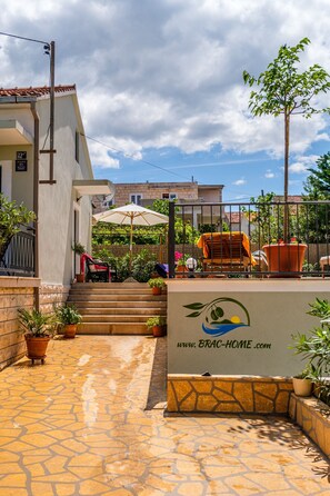 House | 2 bedrooms - Josipa in Supetar With 2 Bedrooms and 1 Bathrooms (Supetar)