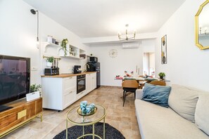 House, Smoking | 2 bedrooms - Josipa in Supetar With 2 Bedrooms and 1 Bathrooms (Supetar)