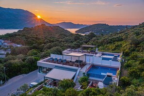 Villa | 6 bedrooms - Soul Sisters in Kor ula (Korčula)