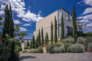 2 عدّة غرف نوم