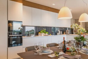 บ้านพัก | 4 ห้องนอน