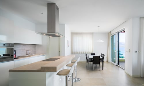 Acadia C in Slatine With 6 Bedrooms and 6 Bathrooms
