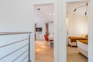 Villa | 4 bedrooms - Roko in Malinska With 4 Bedrooms and 2 Bathrooms (Malinska-Dubasnica)