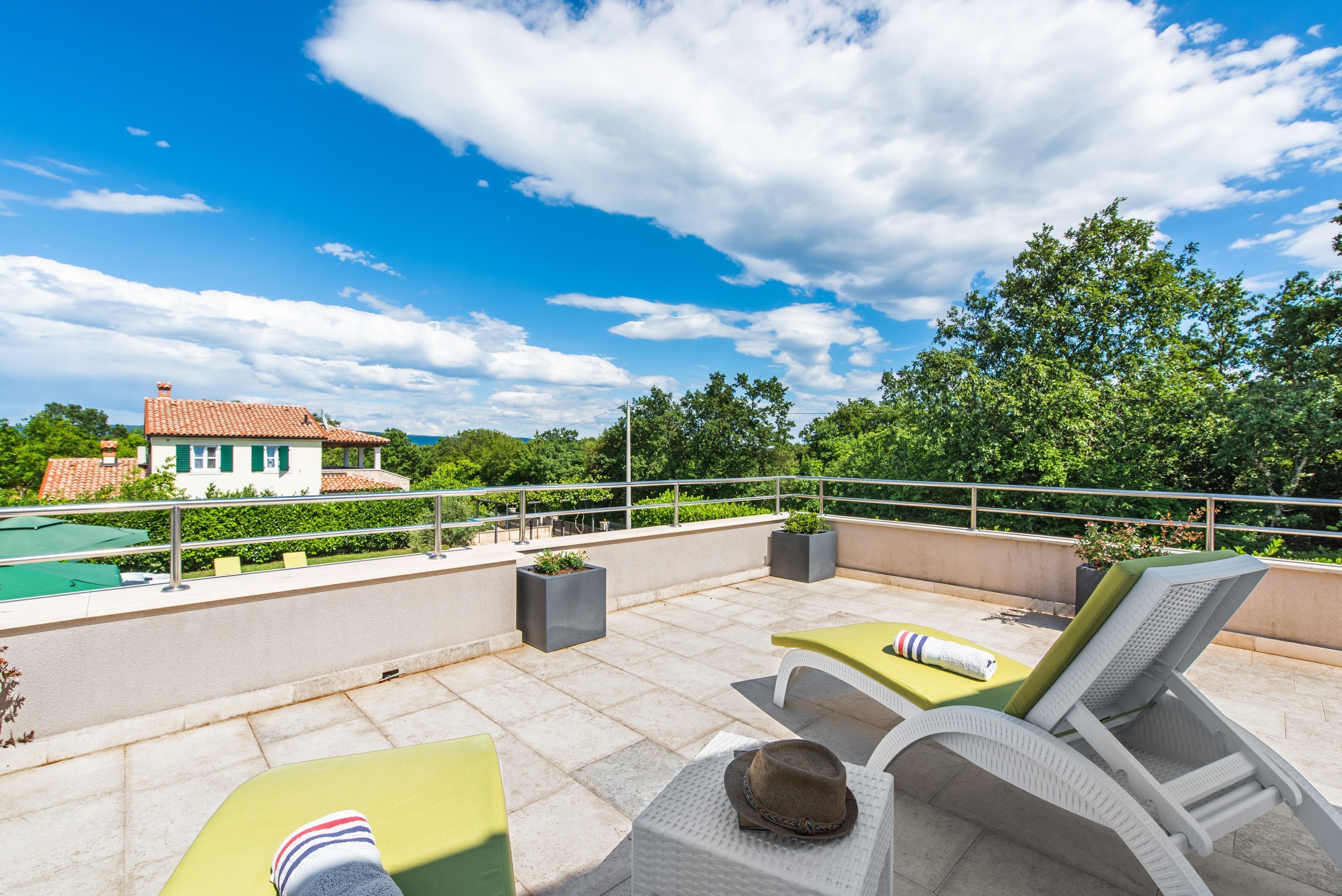 4 عدّة غرف نوم