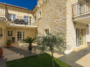 Casa, para fumadores | 4 habitaciones 