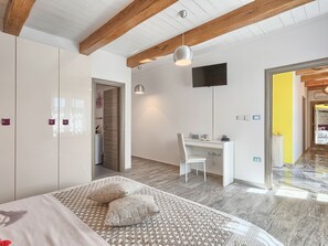 Casa, para fumadores | 4 habitaciones 