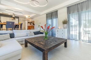 Villa | 4 bedrooms - Valhalla in Barat With 4 Bedrooms and 4 Bathrooms (Kanfanar)