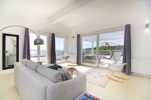 Villa | 3 bedrooms - Lena in Vini e With 3 Bedrooms and 1 Bathrooms (Marina)