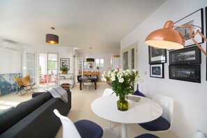 Villa | 3 bedrooms - Lena in Vini e With 3 Bedrooms and 1 Bathrooms (Marina)