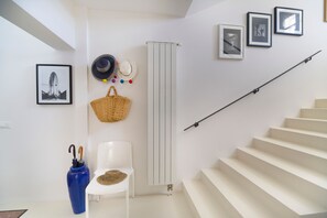 Villa | 3 bedrooms - Lena in Vini e With 3 Bedrooms and 1 Bathrooms (Marina)