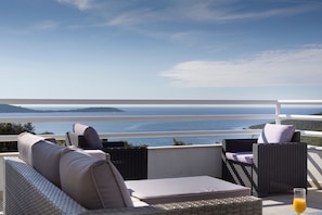 Villa | 3 bedrooms - Lena in Vini e With 3 Bedrooms and 1 Bathrooms (Marina)