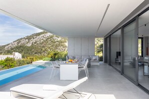 House, Smoking - Loft Hvar in Hvar With 3 Bedrooms and 1 Bathrooms (Hvar)