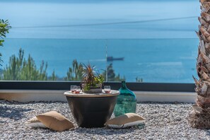 5 bedrooms - Matic in Makarska With 5 Bedrooms and 4 Bathrooms (Makarska)