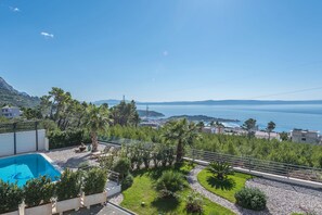 House, Smoking | 5 bedrooms - Matic in Makarska With 5 Bedrooms and 4 Bathrooms (Makarska)