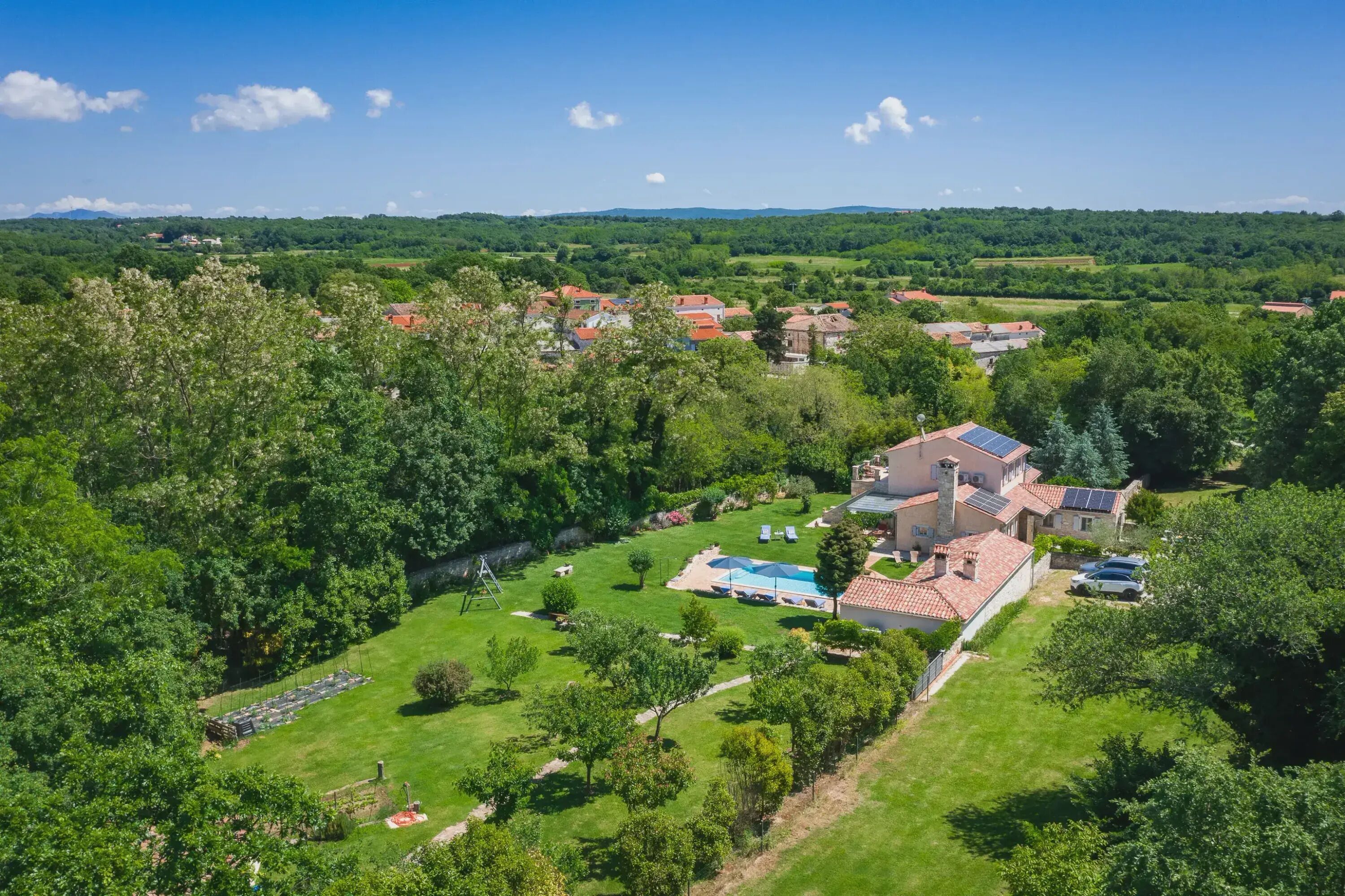 4 عدّة غرف نوم