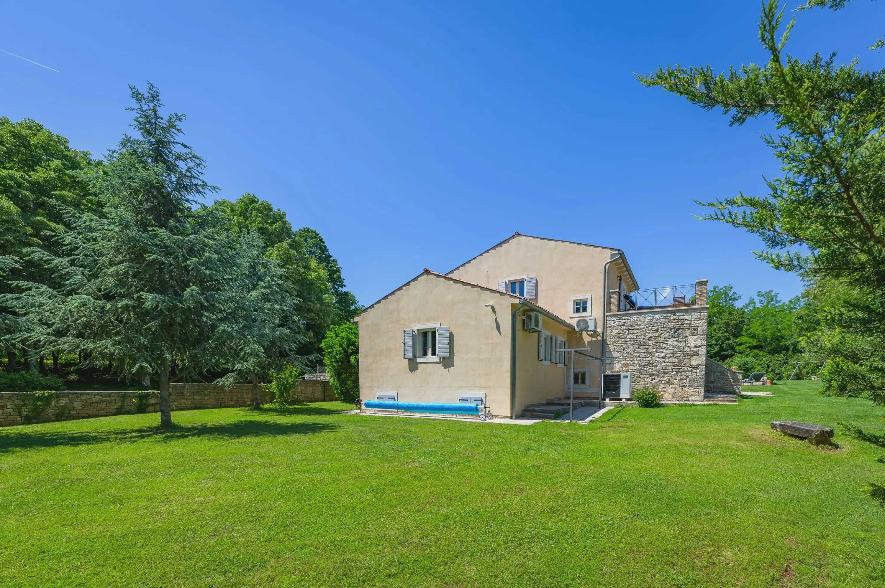 4 عدّة غرف نوم