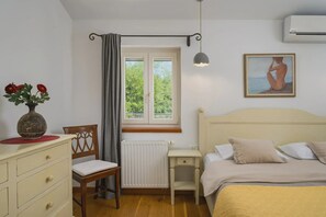 4 bedrooms - Lipa in Krnica With 4 Bedrooms and 3 Bathrooms (Marcana)