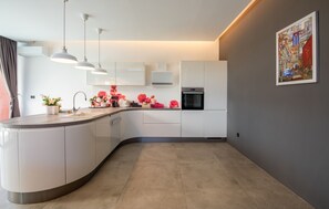 4 عدّة غرف نوم