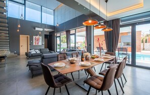 4 عدّة غرف نوم