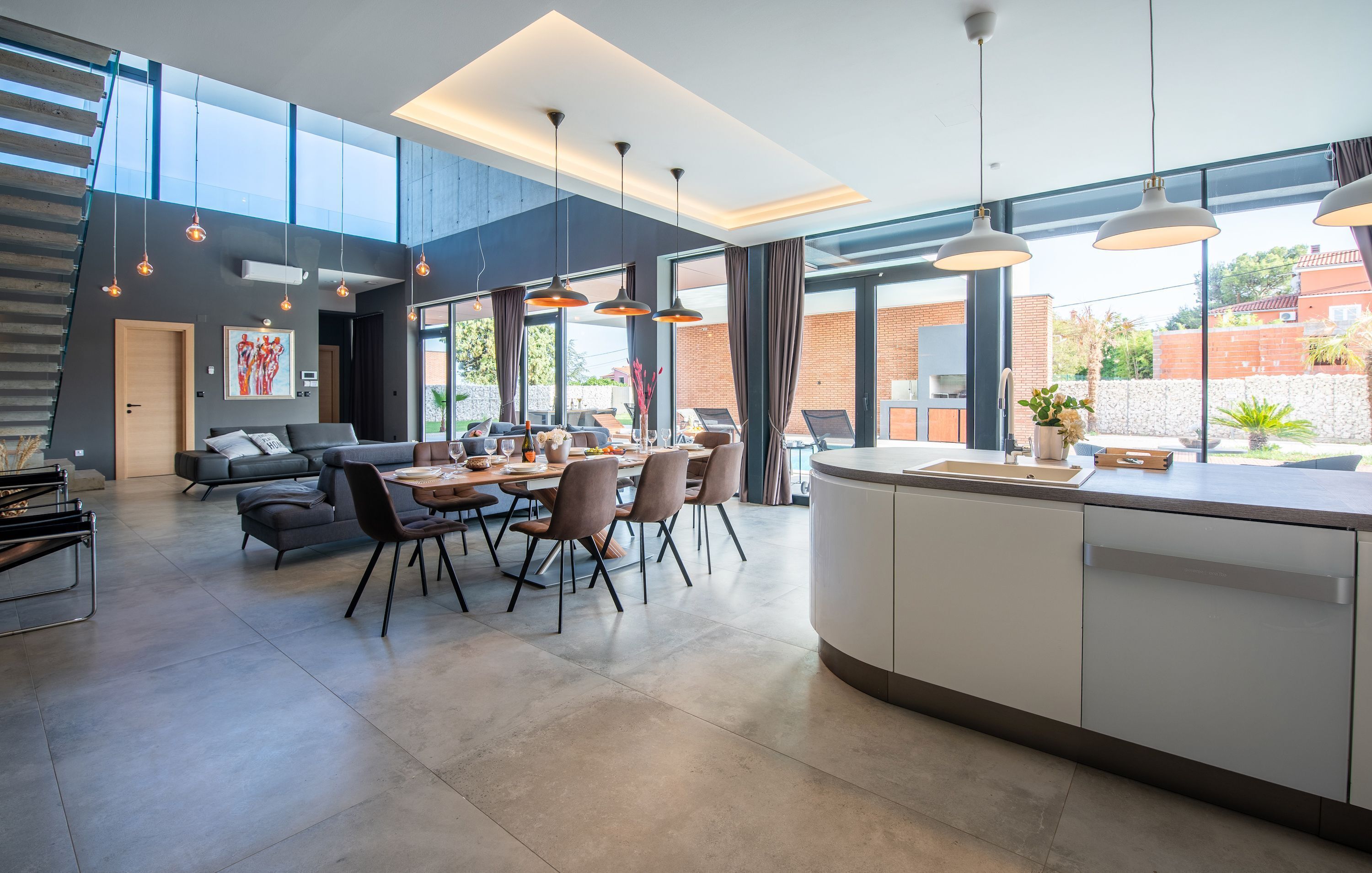 4 عدّة غرف نوم