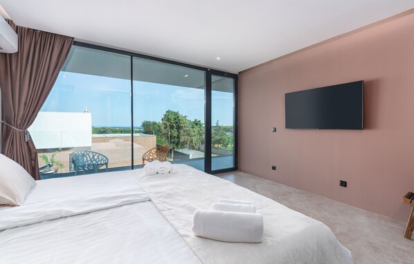 4 عدّة غرف نوم