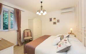 Villa | 5 bedrooms - La Perla in Cavtat With 5 Bedrooms and 5 Bathrooms (Konavle)