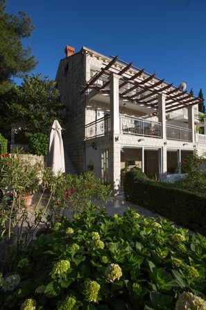 Casa, para fumadores | 5 habitaciones 