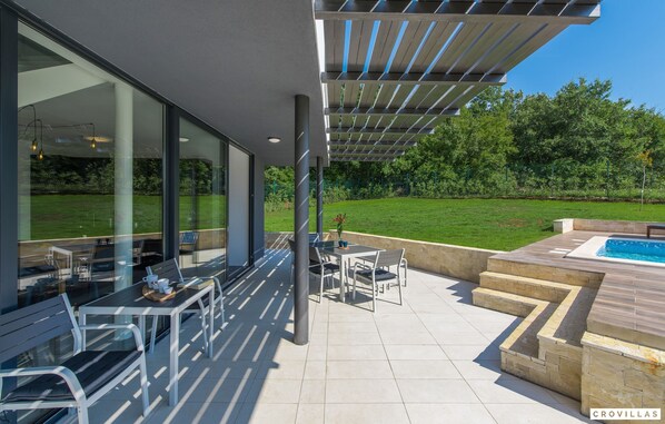 8 عدّة غرف نوم