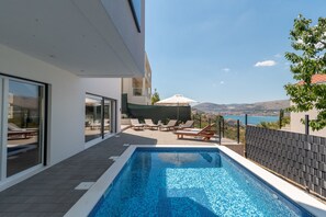 4 bedrooms - Sun Stone in Trogir With 4 Bedrooms and 4 Bathrooms (Trogir)