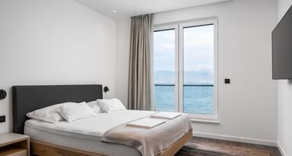 Acadia A in Slatine With 6 Bedrooms and 6 Bathrooms
