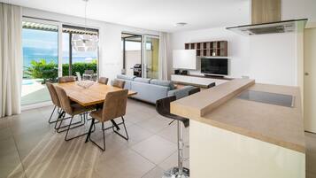 House | 6 bedrooms