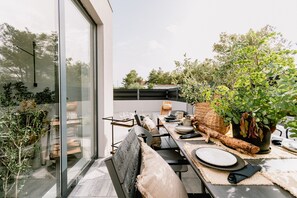 Villa | 4 bedrooms - Domina in Vodice With 4 Bedrooms and 2 Bathrooms (Vodice)