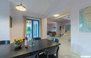 Villa | 4 bedrooms - Kvinta in Rojni i With 4 Bedrooms and 2 Bathrooms (Barban)