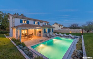 4 bedrooms - Kvinta in Rojni i With 4 Bedrooms and 2 Bathrooms (Barban)