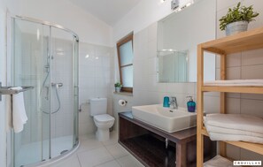 Maison, fumeur | 4 chambres