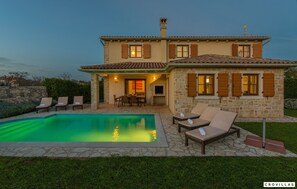 Maison, fumeur | 4 chambres