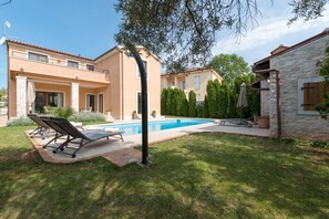 3 عدّة غرف نوم