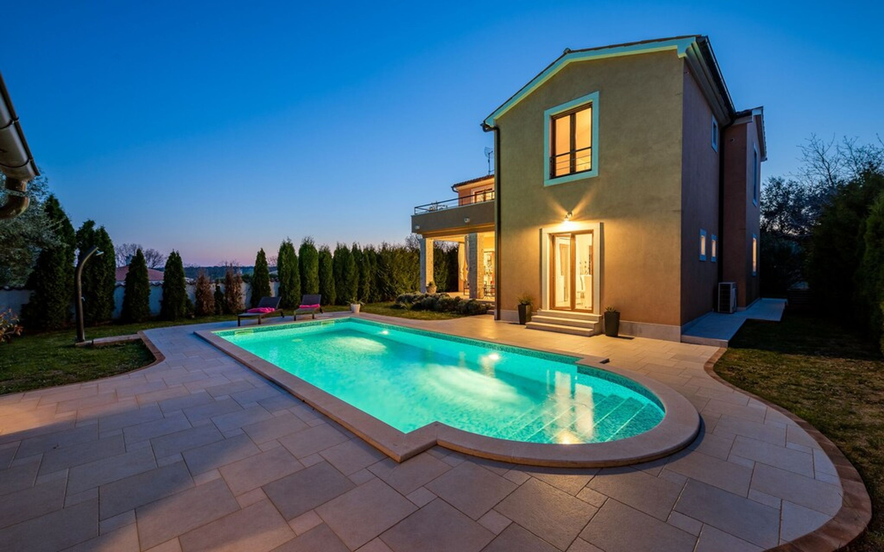 3 عدّة غرف نوم