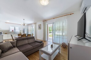 Villa - Ana Labin in Labin With 6 Bedrooms and 1 Bathrooms (Labin)