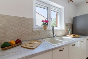 Villa | 6 bedrooms - Ana Labin in Labin With 6 Bedrooms and 1 Bathrooms (Labin)