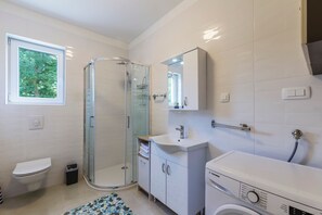 Ferienhaus, Raucher | 6 Schlafzimmer