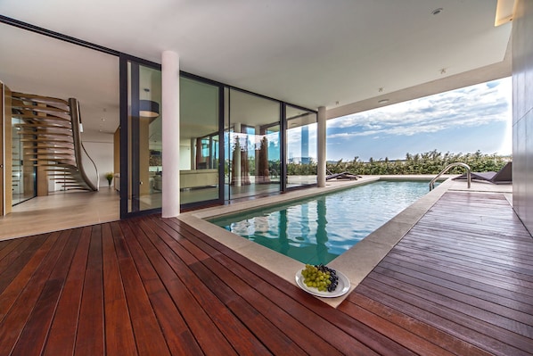 4 bedrooms