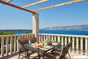 Villa | 4 bedrooms - Ella Hvar in Rudina Hvar (Stari Grad)
