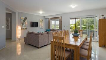 House | 5 bedrooms